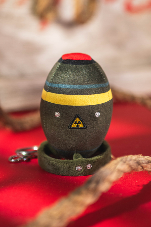 Fallout Mini Nuke Keychain Companion - Image 3