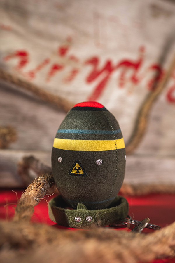 Fallout Mini Nuke Keychain Companion - Image 7